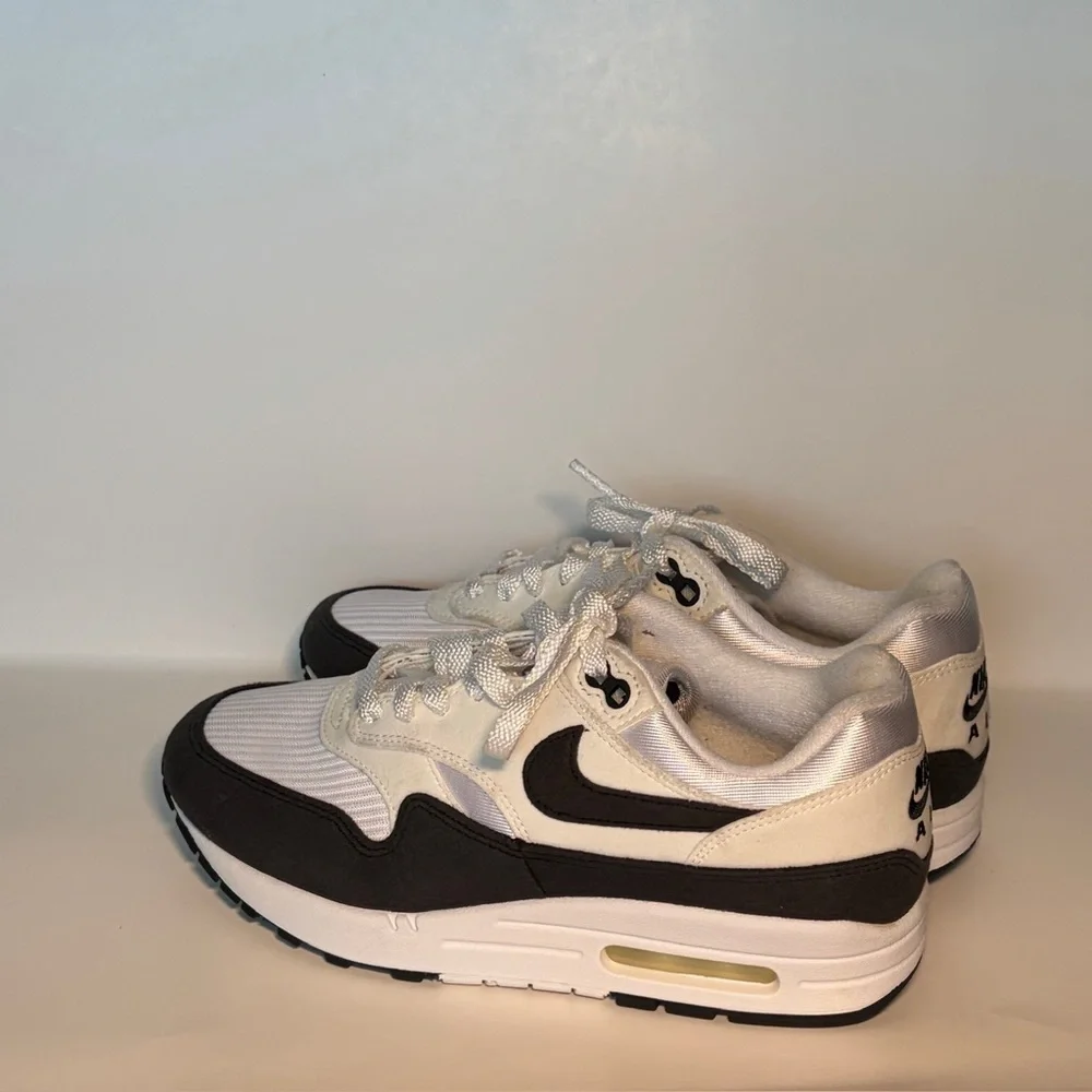 Nike Sneakers Womens 8 White Black Air Max 1 SC Sail DZ2628-102 Low Top Retro